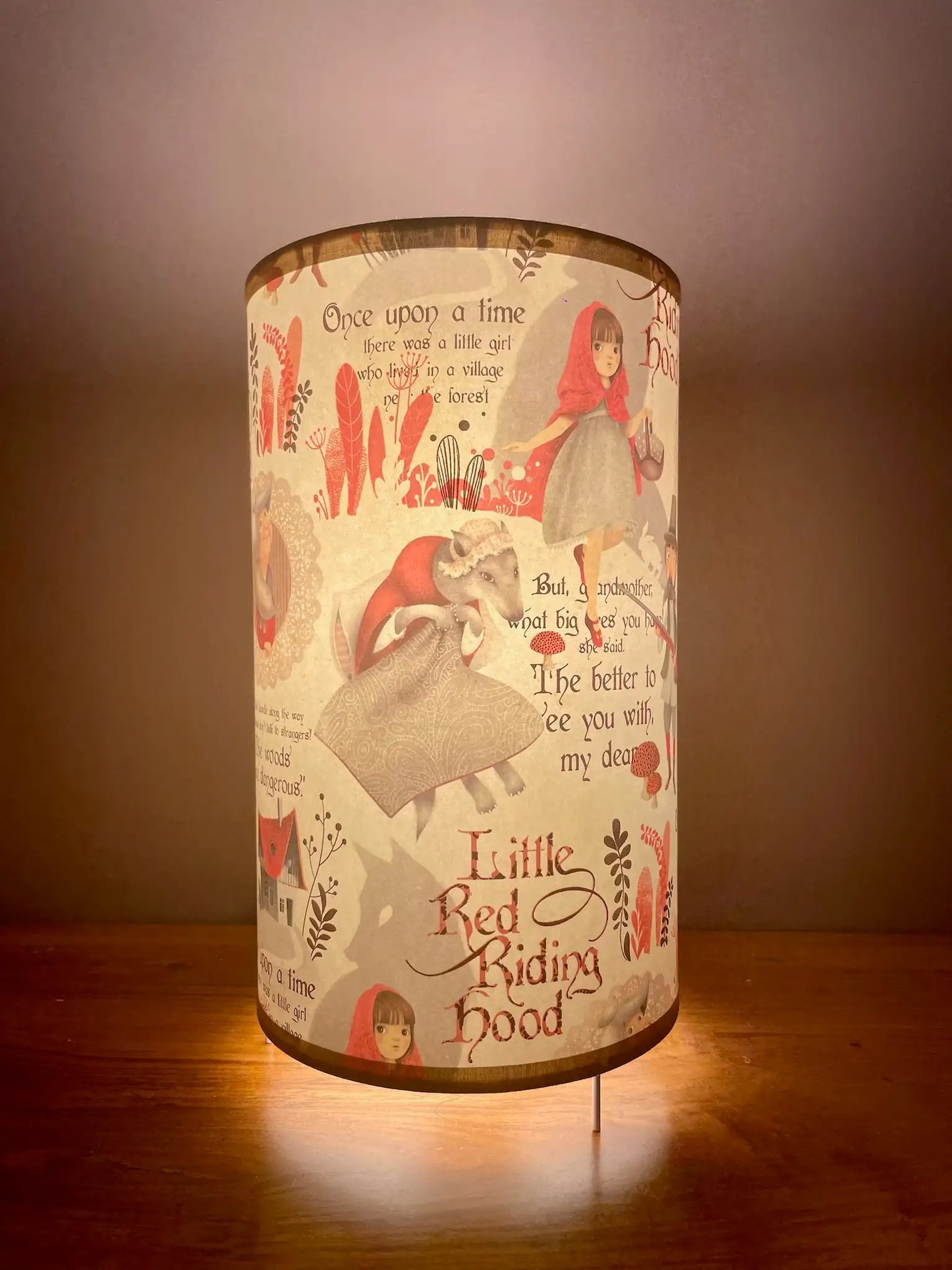 Lampe à poser « Petit chaperon rouge »