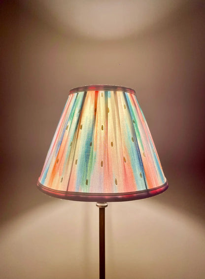 Abat-jour empire plissé tissu aquarelle – Abat-jour artisanal | C’est pas Versailles ici !