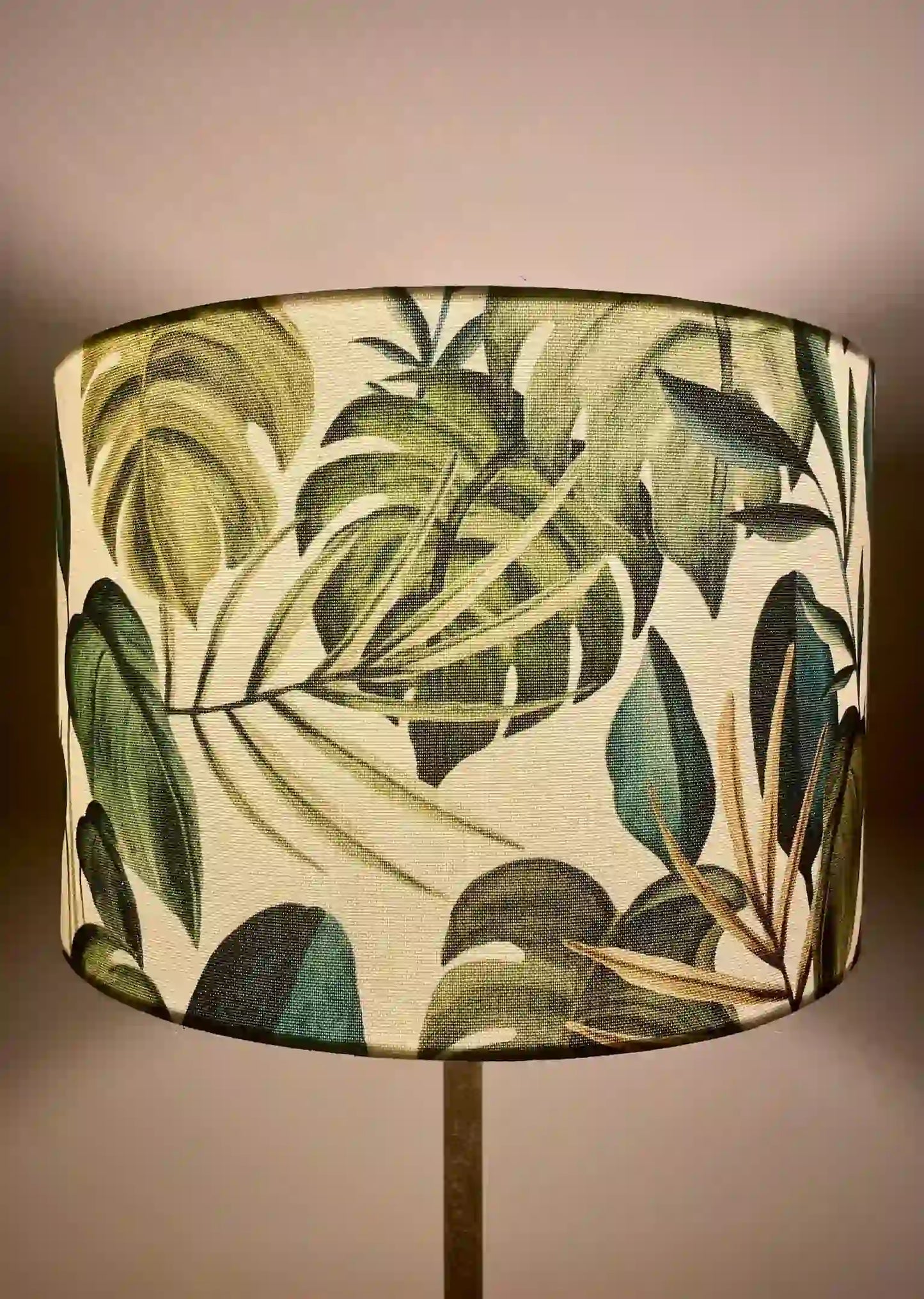 Abat-jour cylindrique motif feuillage tropical - C’est pas Versailles ici !