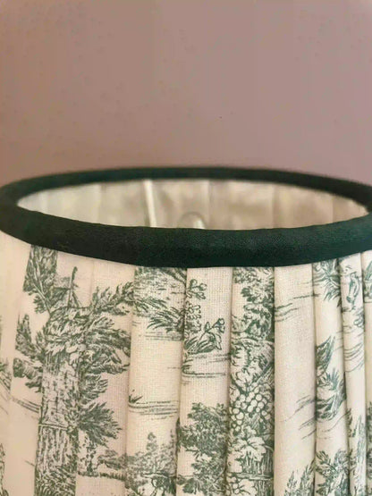 Abat-jour tambour Toile de Jouy verte - C’est pas Versailles ici !