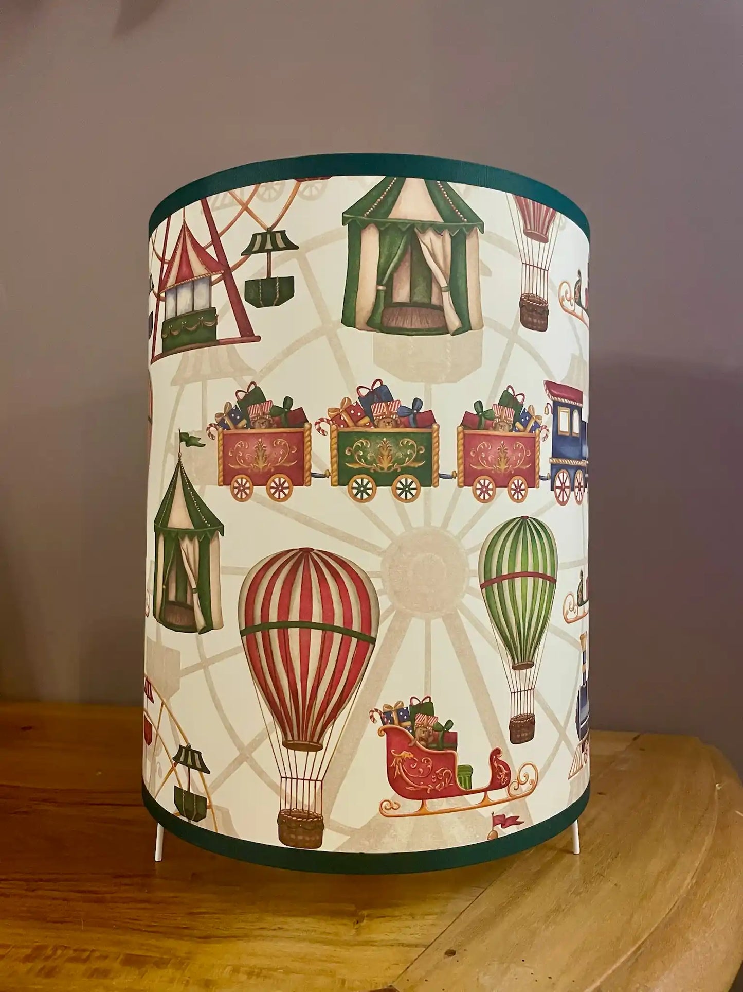 Lampe à poser en papier - Thème « Les manèges de Noël »